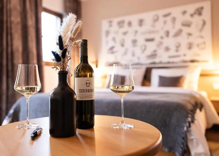 فندق Tschermonegg 